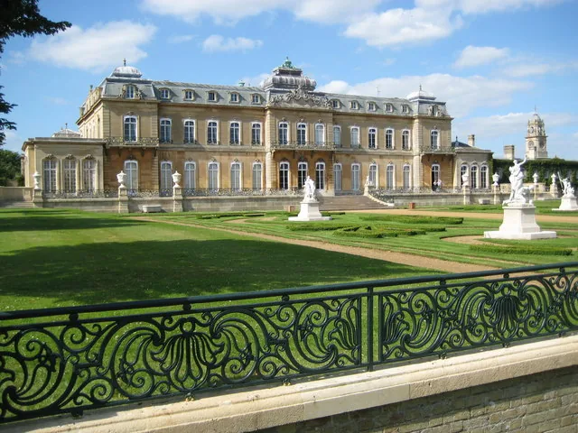 Wrest Park – destination from Luton