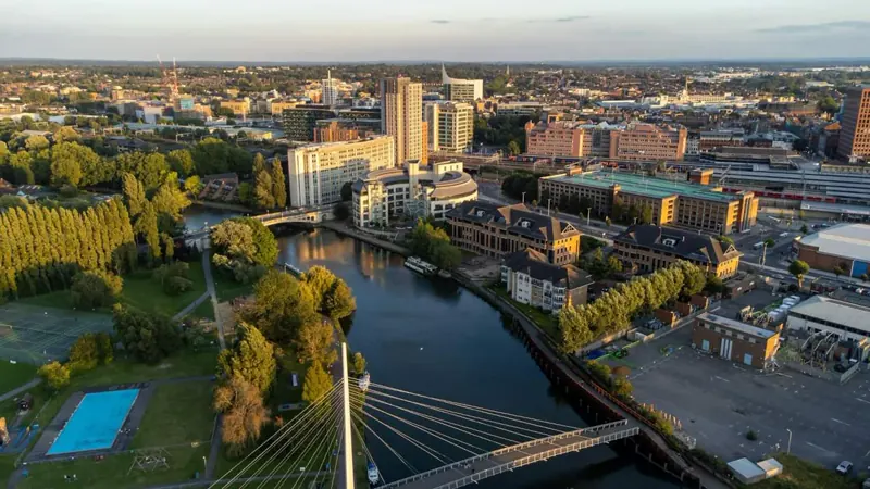 Heathrow to Reading airport transfer